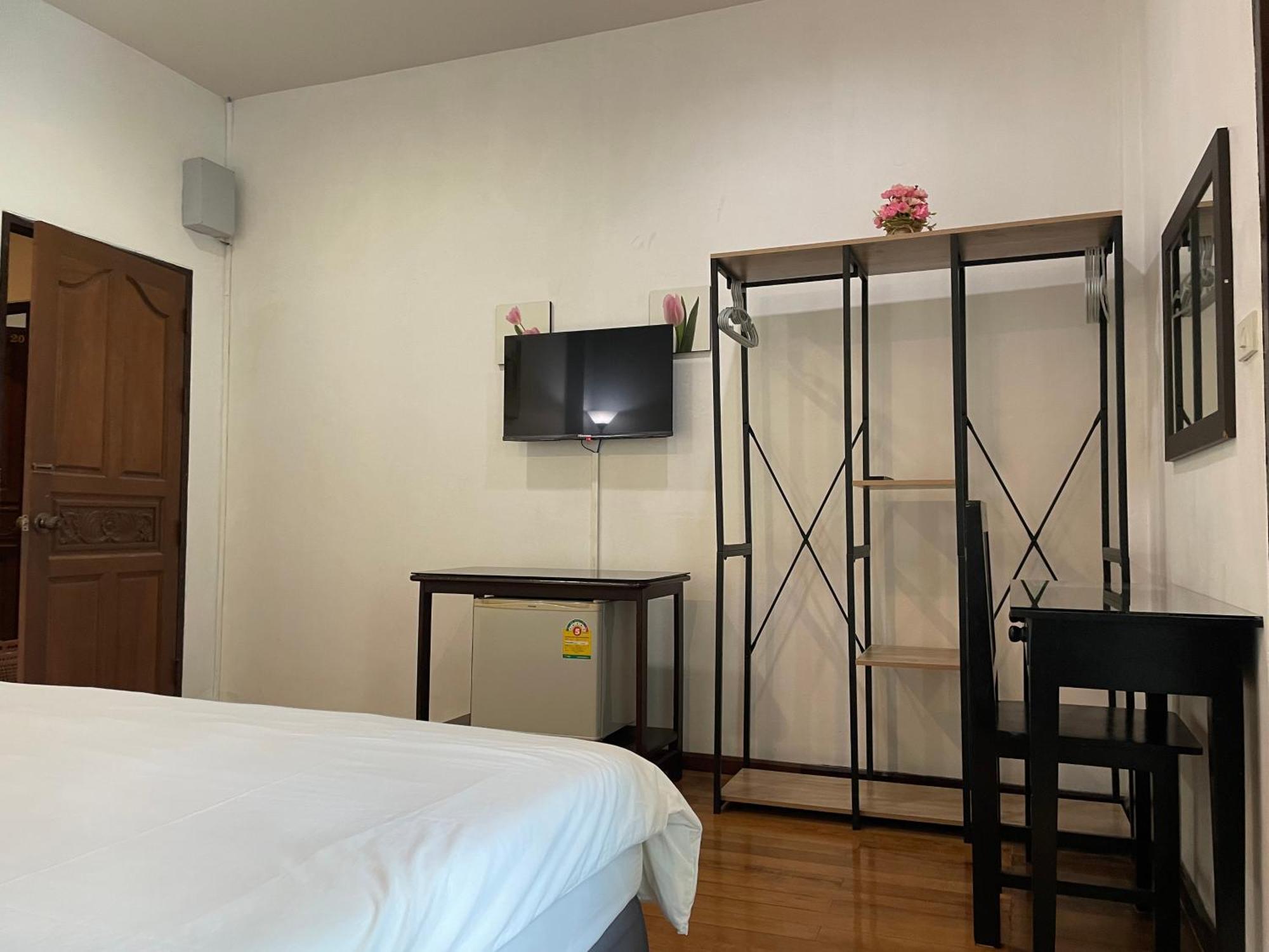 Nawaporn Place Phuket Exterior foto